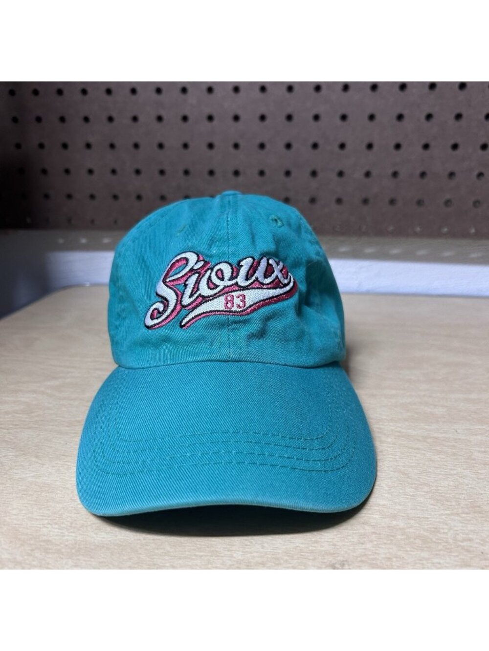 North Dakota Fighting Sioux Green Pink Baseball Cap Hat Adjustable